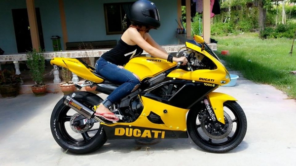 <ขายต่อครับ>ตัวเหมือน Ducati 1098 แต่งของใหม่เกือบหมด เข้ามาชมก่อนครับ <ขายต่อครับ>ตัวเหมือน Ducati 1098 แต่งของใหม่เกือบหมด เข้ามาชมก่อนครับ