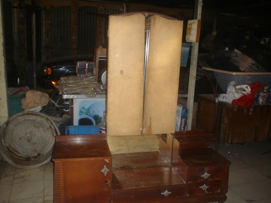 โต๊ะแป้งเก่าๆๆ  งานฝีมือ   กระจกแบบพับ 2 แผ่น  เก่าแสนเก่า