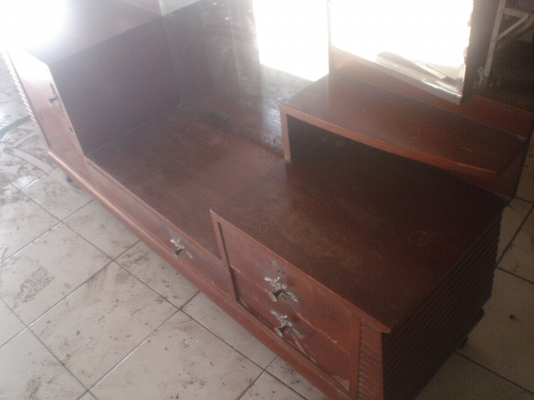 โต๊ะแป้งเก่าๆๆ  งานฝีมือ   กระจกแบบพับ 2 แผ่น  เก่าแสนเก่า