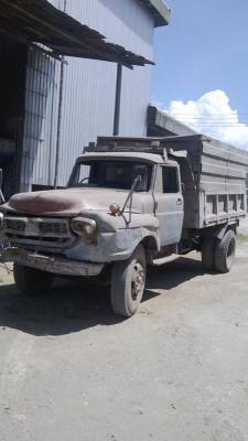 รถอิซูซุ 6 ล้อดั้ม หัวยาว เปลื่ยนเครื่อง 145 แรงม้า  สนใจติดต่อ 081 - 6079515