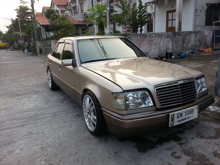 E220 สภาพสวย พร้อมใช้ เคื่อง2jwti ต่อรองได้ครับ