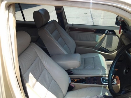 E220 สภาพสวย พร้อมใช้ เคื่อง2jwti ต่อรองได้ครับ