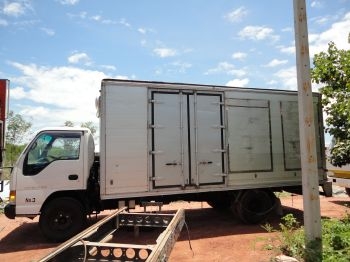 ขายตู้แห้ง ยกมาจาก NQR150 สวยมาก