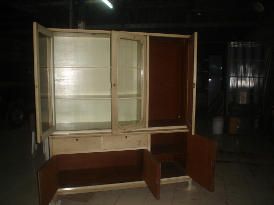 ***ลดให้ถูกใจท่าน***ตู้เก่าโบราณ   น่าเก็บสะสม  ไม้สักสภาพดี