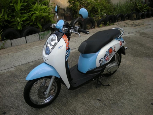 Scoopy i ปี 2012 สีฟ้าขาว เดิมๆ
