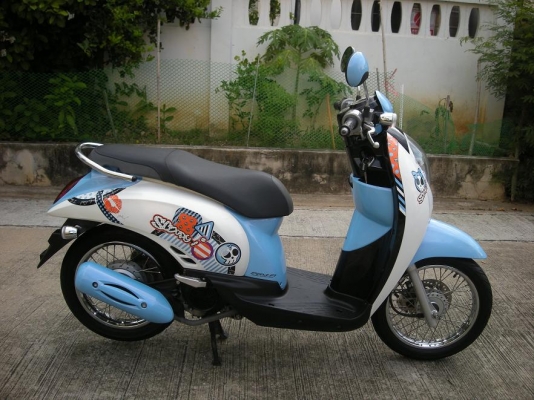 Scoopy i ปี 2012 สีฟ้าขาว เดิมๆ