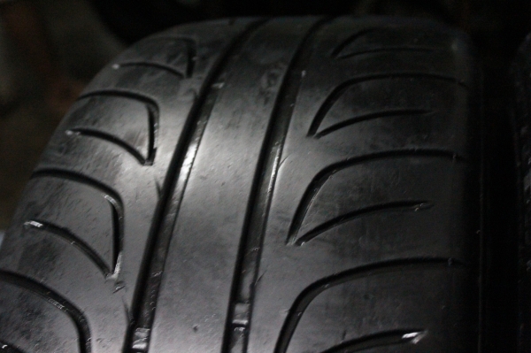 ขายยางBridgeStone RE01R 235-45-17  1คู่ ดอกเต็มๆ ถูกๆ