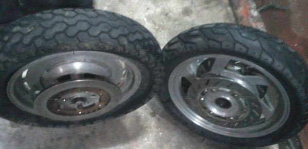 ขายล้อแม้กhonda2ล้อ3500บาท