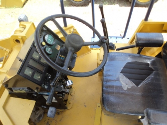 ละอองดาวแทรคเตอร์ ขายรถตักล้อยาง KOMATSU WA100-1 เก่านอก สภาพพร้อมใช้ราคาถูก