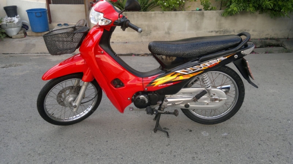 Honda wave 100 ปี47 ไมล์ลาย 15000 บาท