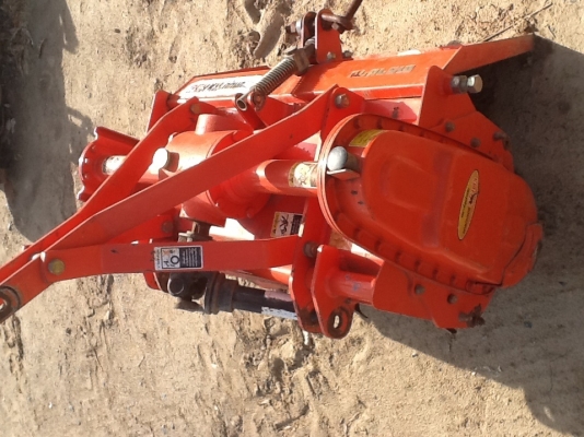 โรตารี่ตราช้าง RX85B พร้อมยอย สภาพ 80 เปอร์เซ็น..ปั่นพรวนดินในร่องอ้อย