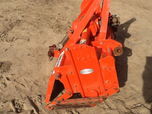 โรตารี่ตราช้าง RX85B พร้อมยอย สภาพ 80 เปอร์เซ็น..ปั่นพรวนดินในร่องอ้อย