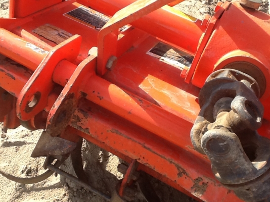 โรตารี่ตราช้าง RX85B พร้อมยอย สภาพ 80 เปอร์เซ็น..ปั่นพรวนดินในร่องอ้อย