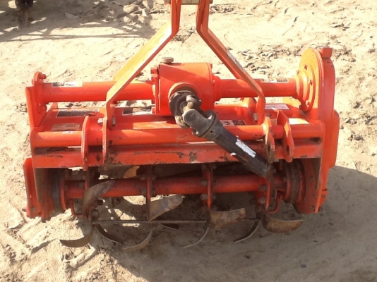 โรตารี่ตราช้าง RX85B พร้อมยอย สภาพ 80 เปอร์เซ็น..ปั่นพรวนดินในร่องอ้อย