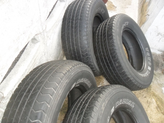 ยาง TOYO 235/70R15 ปี09 สวยๆ 4 เส้น ราคา 2600 บาท