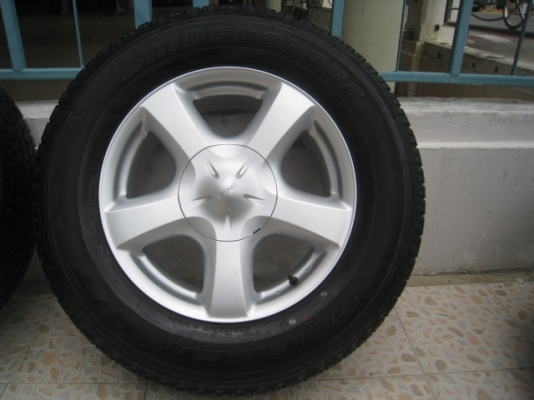 ขายล้อแม็กป้ายแดง  All New Isuzu d-max 17"x7" et33 6รู139 +ยางปี 1313 (081-3747940)