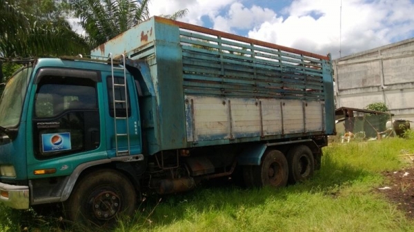 รถอิซูซุ 10 ล้อดั้ม เปลื่ยนเครื่อง 230 แรงม้า ( ขายแม่ลูก ) สนใจติดต่อ 081 - 6079515 รถอิซูซุ 10 ล้อดั้ม เปลื่ยนเครื่อง 230 แรงม้า ( ขายแม่ลูก ) สนใจติดต่อ 081 - 6079515