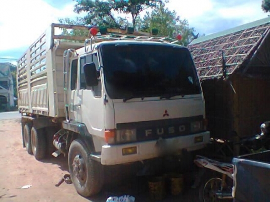 รถมิตซู 10 ล้อดั้ม TF  เปลื่ยนเครื่อง 195 แรงม้า  ( ไม่มีเทอร์โบ ) สนใจติดต่อ 081 - 6079515