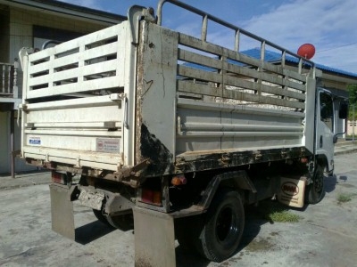 ISUZU หกล้อดัมพ์ NPR 150 แรง EURO3 ปี 52 กระบะดัมพ์ สามมิตร ยางดี วิ่ง 2XX,XXX  ขาย 1,000,000