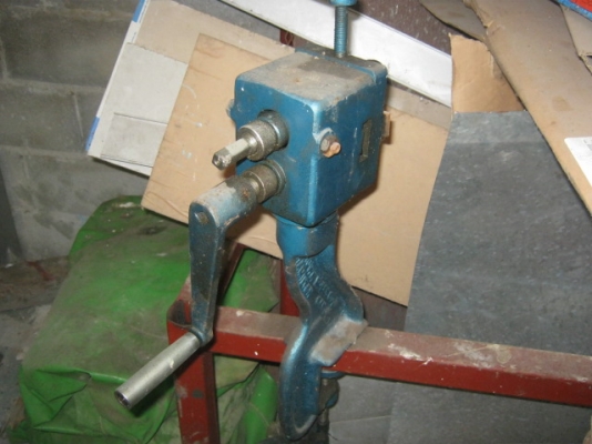 เครื่องรีดขอบ เครื่องรีดขอบ