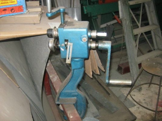 เครื่องรีดขอบ