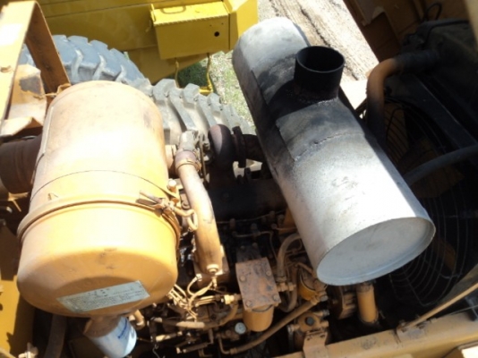 ละอองดาวแทรคเตอร์ ขายรถตักล้อยาง KOMATSU WA300-1เก่านอก สภาพพร้อมใช้ราคาถูก