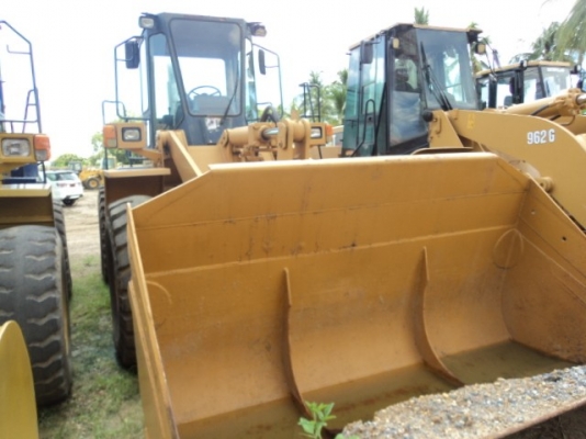 ละอองดาวแทรคเตอร์ ขายรถตักล้อยาง KOMATSU WA300-1เก่านอก สภาพพร้อมใช้ราคาถูก