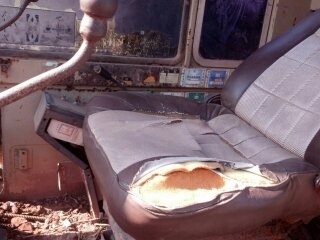 ขายด่วน Komatsu PC200-3 มีลายหัวเจาะ ไม่มีเอกสาร สภาพพร้อมใช้งาน โทร 088-4501277 ตลอด 24 ชม. ขายด่วน Komatsu PC200-3 มีลายหัวเจาะ ไม่มีเอกสาร สภาพพร้อมใช้งาน โทร 088-4501277 ตลอด 24 ชม.