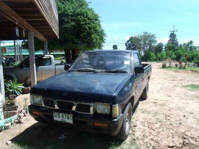 ขาย NISSAN  BIG M ฝาแดงละเอียด