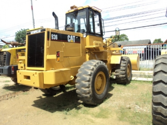 ละอองดาวแทรคเตอร์ ขายรถตักล้อยาง CAT 936 เก่านอก สภาพพร้อมใช้ราคาถูก