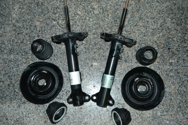 ขายด่วนโช้คหน้า Benz C180 Kompressor classic สภาพสวย