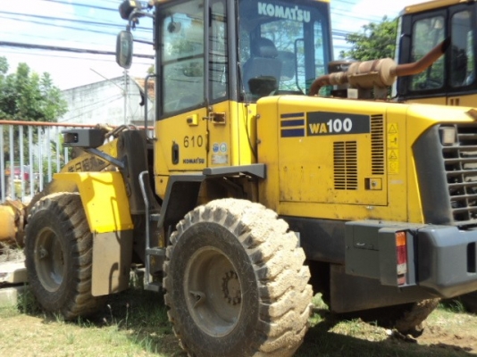 ละอองดาวแทรคเตอร์ ขายรถตักล้อยาง KOMATSU WA100-5 เก่านอก สภาพพร้อมใช้ราคาถูก