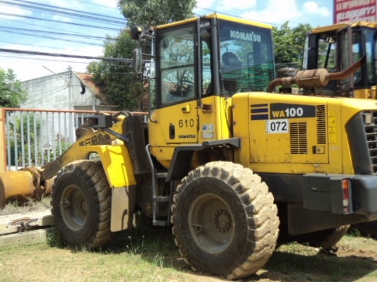 ละอองดาวแทรคเตอร์ ขายรถตักล้อยาง KOMATSU WA100-5 เก่านอก สภาพพร้อมใช้ราคาถูก