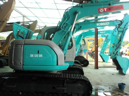 ละอองดาวแทรคเตอร์ ขายรถแบคโฮ KOBELCO SK135 SR เก่านอก สภาพพร้อมใช้ราคาถูก