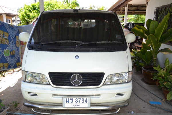 ด่วนครับปรับราคาใหม่ครับจะเอาเงินไปเอาคันใหม่ครับสุดๆแล้วครับหาที่ไหนไม่มีอีกแล้ว ขาย benz mb 100 ปี 2000 ลดเหลือ 230000