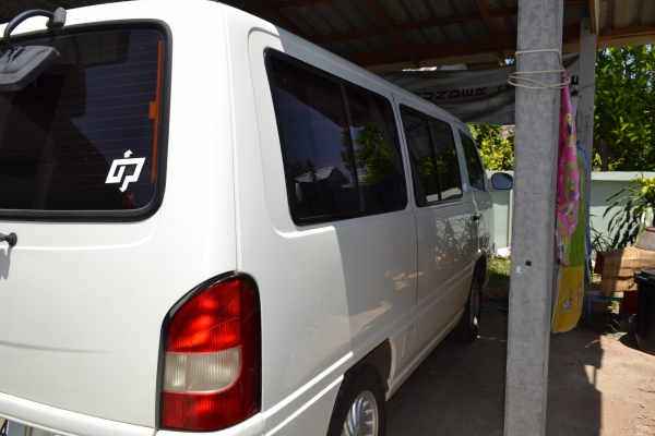 ด่วนครับปรับราคาใหม่ครับจะเอาเงินไปเอาคันใหม่ครับสุดๆแล้วครับหาที่ไหนไม่มีอีกแล้ว ขาย benz mb 100 ปี 2000 ลดเหลือ 230000