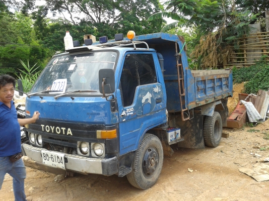 รถบรรทุก6ล้อ