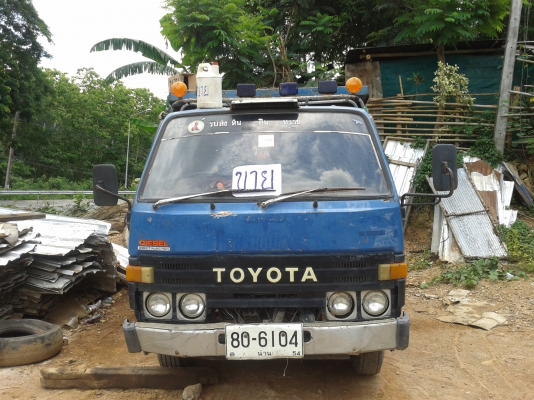 รถบรรทุก6ล้อ