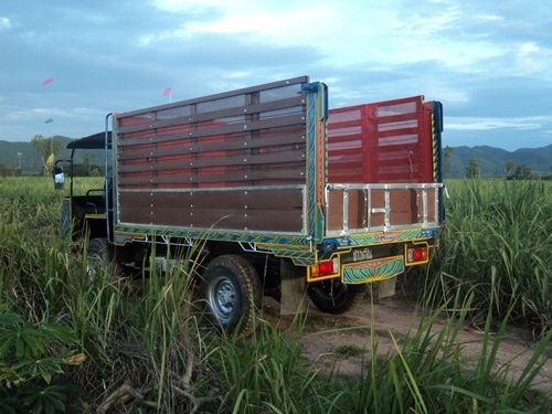 รถบรรทุกสี่ล้อดั้มได้ เครื่องนิสสันED33 100HP มีสโลพร้อม รถสภาพสวยผมทำสีใหม่เองเช็คเองครับใช้งานได้เลยราคาคุยกันได้ครับ