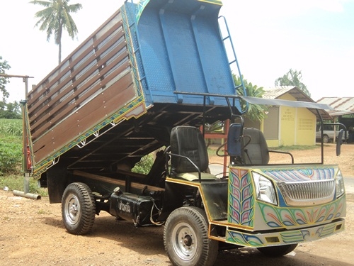 รถบรรทุกสี่ล้อดั้มได้ เครื่องนิสสันED33 100HP มีสโลพร้อม รถสภาพสวยผมทำสีใหม่เองเช็คเองครับใช้งานได้เลยราคาคุยกันได้ครับ