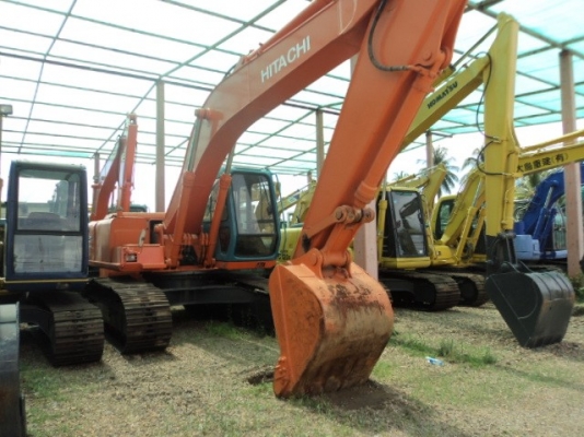 ละอองดาวแทรคเตอร์ ขายรถแบคโฮ HITACHI EX 200-3 เก่านอก สภาพพร้อมใช้ราคาถูก
