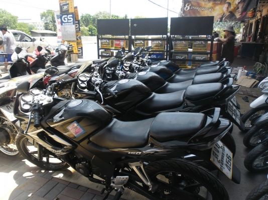 ลูกค้าที่สนใจCBR150ปี51-53เปิดรับจองราคาสําหรับคันต่อไปราคาคุยกันใด้