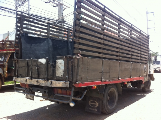 ขายรถบรรทุก 6 ล้อ (กระบะคาร์โก้ไม้) HINO GD คัสซี GD176KA-11212 เครื่อง EH700 (168 แรงม้า) เครื่องดี คัสซีสวย ทะเบียนพร้อมโอน