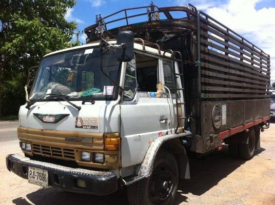 ขายรถบรรทุก 6 ล้อ (กระบะคาร์โก้ไม้) HINO GD คัสซี GD176KA-11212 เครื่อง EH700 (168 แรงม้า) เครื่องดี คัสซีสวย ทะเบียนพร้อมโอน