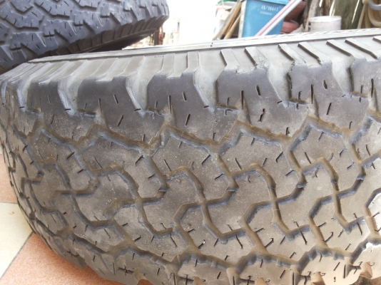 ขายยาง BF 30/9.5/r15 ขายเหมาทั้ง3เส้นครับ ขายยาง BF 30/9.5/r15 ขายเหมาทั้ง3เส้นครับ