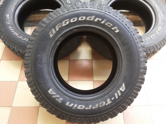ขายยาง BF 30/9.5/r15 ขายเหมาทั้ง3เส้นครับ ขายยาง BF 30/9.5/r15 ขายเหมาทั้ง3เส้นครับ