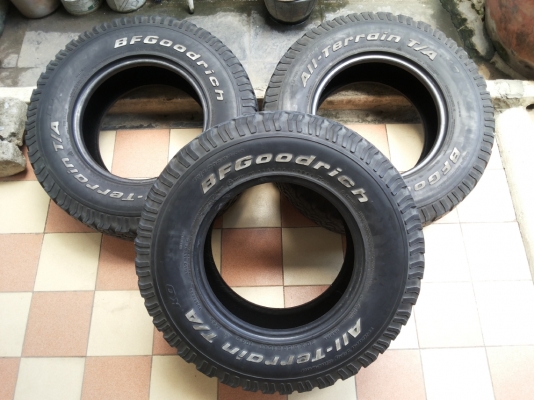 ขายยาง BF 30/9.5/r15 ขายเหมาทั้ง3เส้นครับ