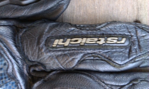 ขาย ถุงมือ RStaichi size L ข้อสั้น สภาพดีครับ 900 บาท tee 0840031815 ขาย ถุงมือ RStaichi size L ข้อสั้น สภาพดีครับ 900 บาท tee 0840031815