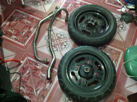 ขายครับ อะไหล่ รถKSR ถูกๆ เหมาๆ