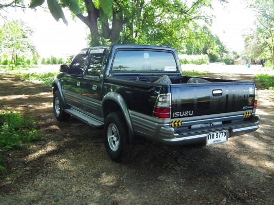 ขายรถกระบะสี่ประตู